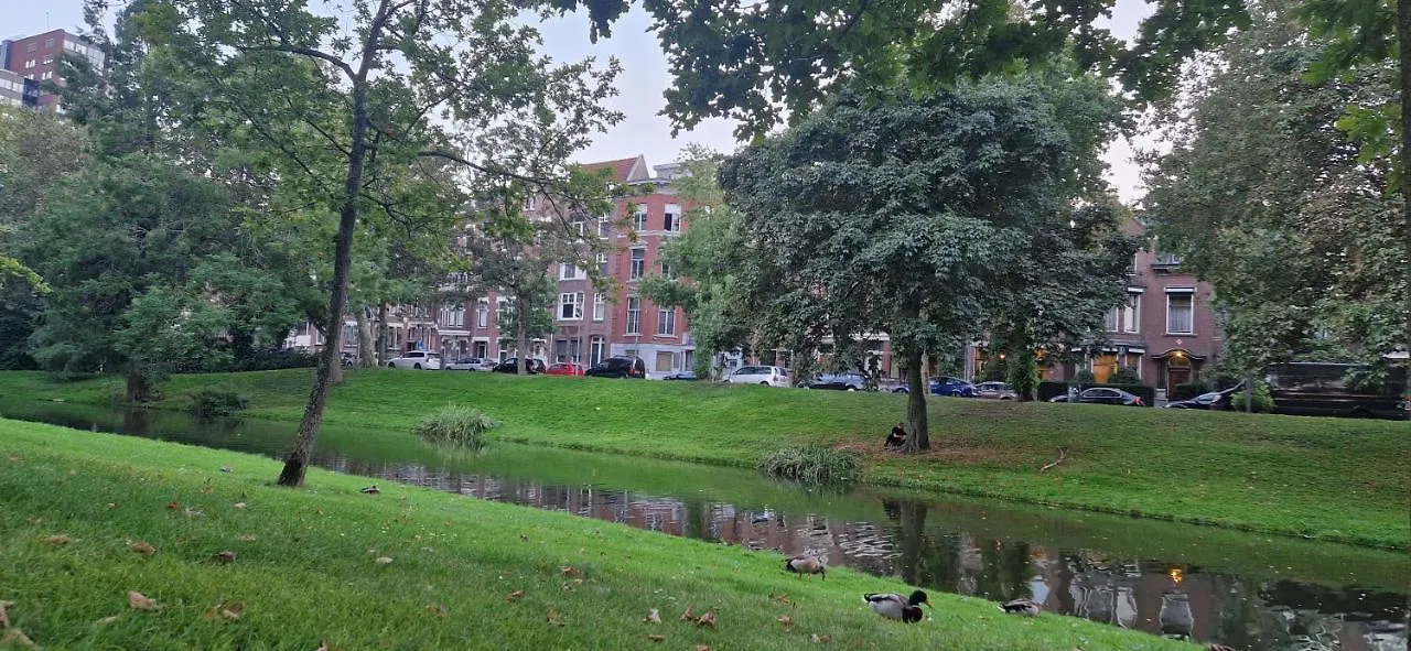 The Lilly House Apartment Rotterdam Homestay